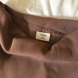 Aritzia/Wilfred Off The Shoulder Light Sweater XXS